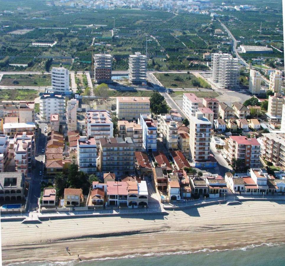 Piles - Apartment - Sleeps 7 - Parking - Seafront 外观 照片